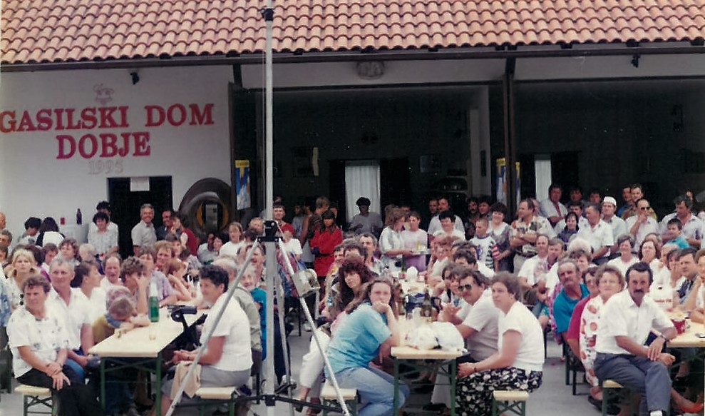 Množični obisk občanov ob 20. obletnici PGD Dobje